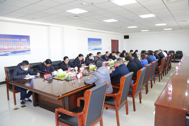 縣人大常委會(huì)副主任夏明顯到萬基調(diào)研