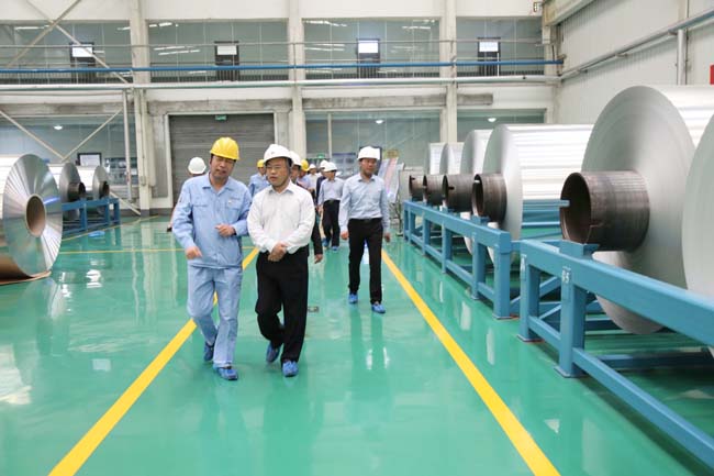 洛陽市委常委、常務副市長吳孟鐸到萬基控股集團調(diào)研