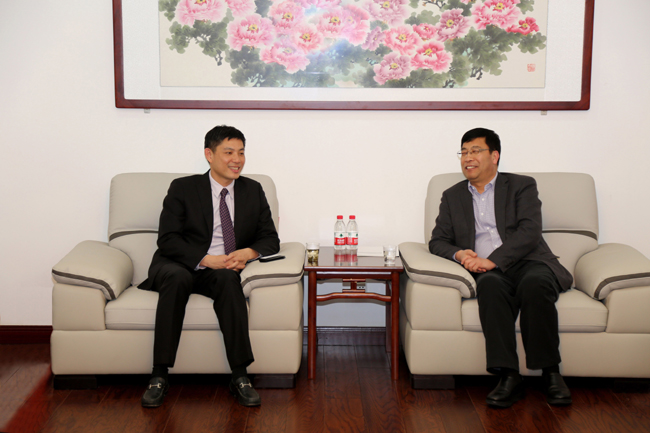 廣東英聯(lián)包裝股份有限公司董事長、總經(jīng)理翁偉武一行到我公司訪談